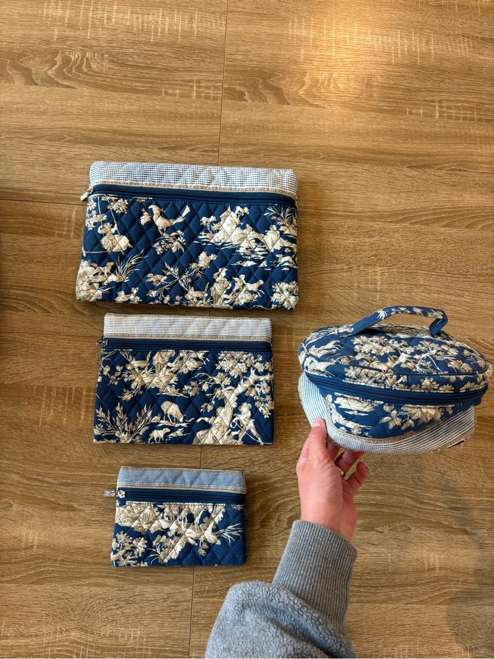toiletry bag set